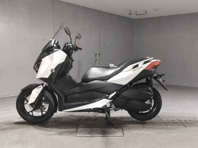 Yamaha XMAX 250