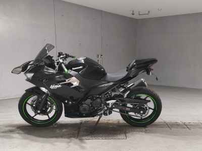 Kawasaki Ninja 400 2021