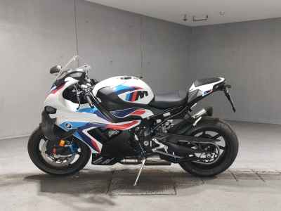BMW M1000RR 2026