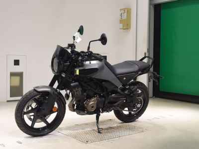 Husqvarna Svartpilen 250 2024