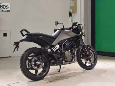 Husqvarna Svartpilen 250 2024