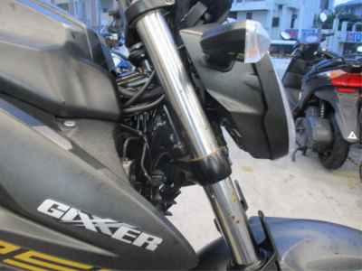 Suzuki Gixxer 250SF