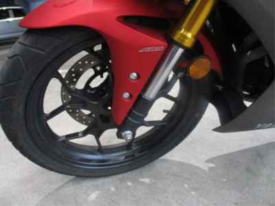 Yamaha YZF-R25 2019