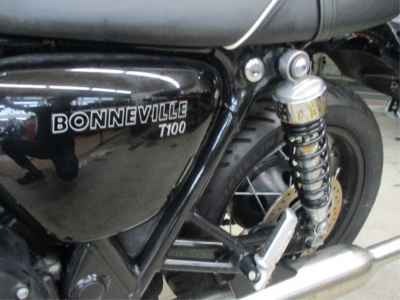 Triumph Bonneville T100 2023