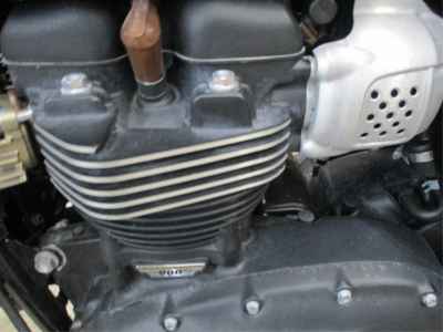 Triumph Bonneville T100 2023