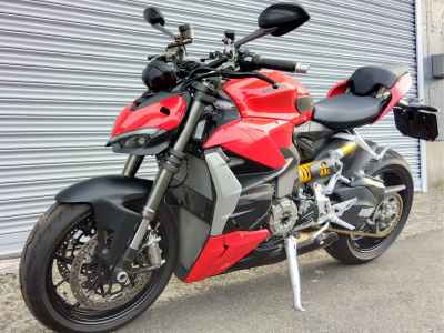 Ducati Streetfighter V2 2023