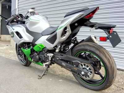 Kawasaki Ninja 7 Hybrid 2025