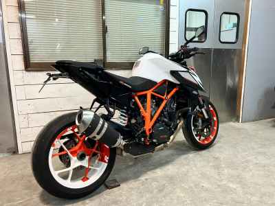 KTM 1290 Super Duke R 2020