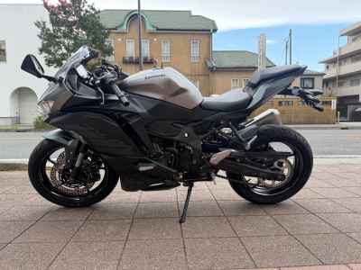 Kawasaki Ninja ZX-4R SE 2025