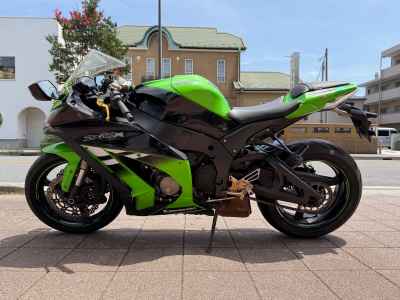 Kawasaki Ninja ZX-10R 2011