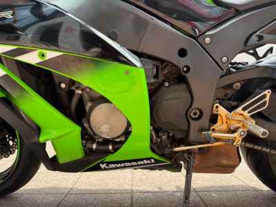 Kawasaki Ninja ZX-10R 2011