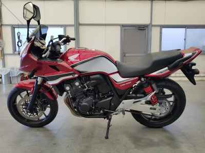 Honda CB400 Super Boldor 2021