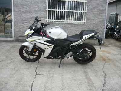 Yamaha YZF-R25 2015