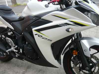Yamaha YZF-R25 2015