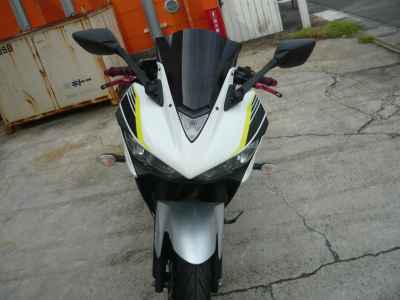 Yamaha YZF-R25 2015