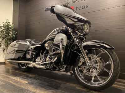 Harley-Davidson Street Glide FLHXSE1800 2015