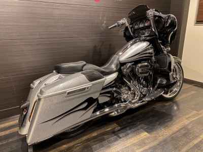 Harley-Davidson Street Glide FLHXSE1800 2015