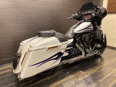 Harley-Davidson Street Glide FLHXSE1800 2016