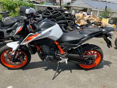 KTM 890 Duke R 2020