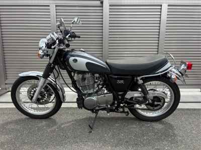 Yamaha SR400 2021