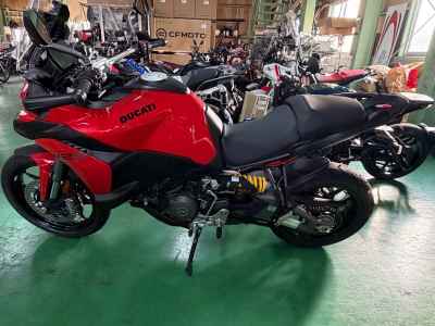 Ducati Multistrada V2S 2025