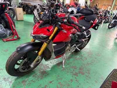 Ducati Streetfighter V4S 2021