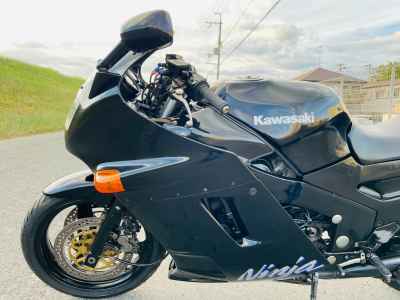 Kawasaki ZZR1100 2022