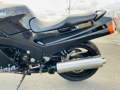 Kawasaki ZZR1100 2022
