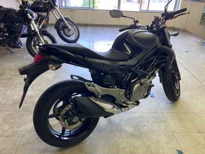 Suzuki Gladius SFV650 2019