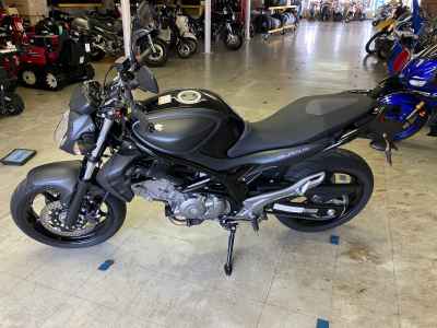 Suzuki Gladius SFV650 2019