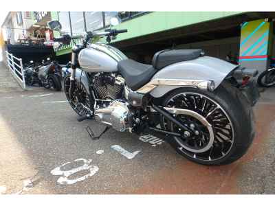 Harley-Davidson Breakout FXBR1750 2024