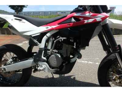 Husqvarna SMR250 2011