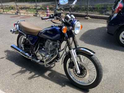 Yamaha SR400 2021
