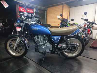 Yamaha SR400 2020