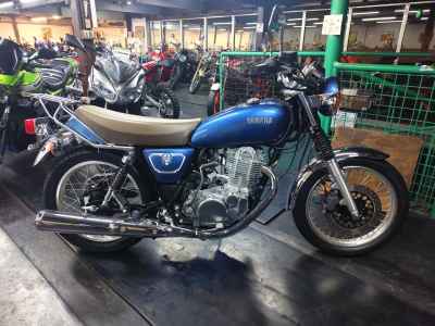 Yamaha SR400 2020