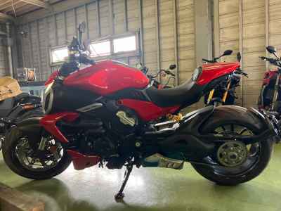 Ducati Diavel V4 2023