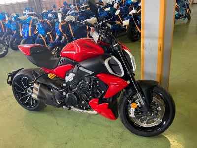Ducati Diavel V4 2023