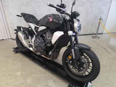 Honda CB1000R 2021