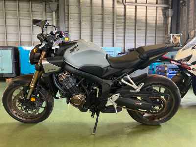 Honda CB650R E-Clutch 2024