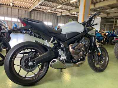 Honda CB650R E-Clutch 2024