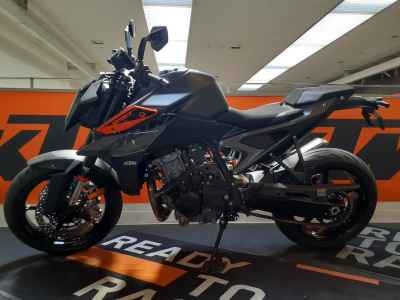 KTM 990 Duke 2024
