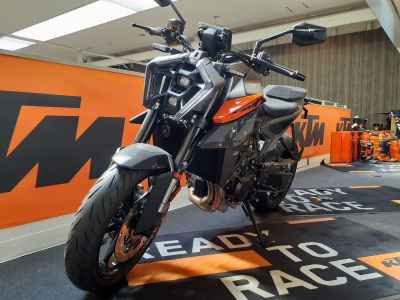 KTM 990 Duke 2024