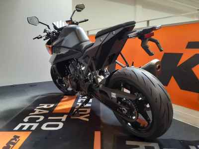 KTM 990 Duke 2024