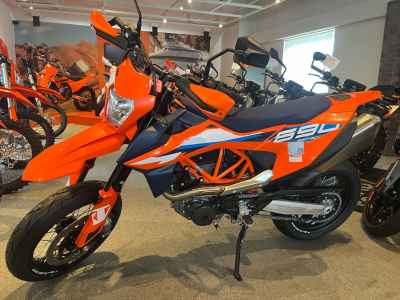 KTM 690 SMC R 2024