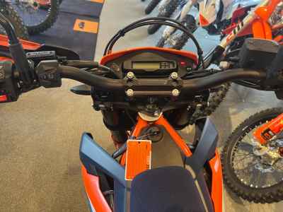 KTM 690 SMC R 2024