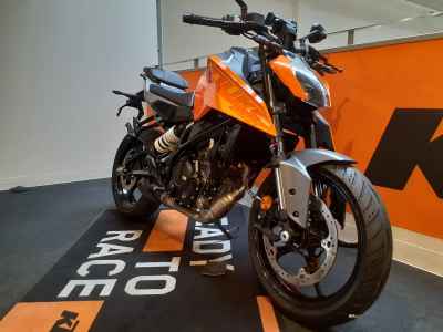 KTM 250 Duke 2024