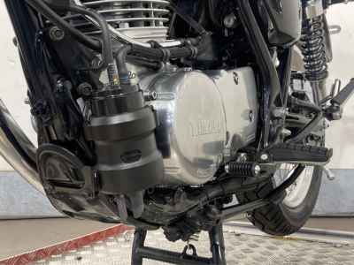 Yamaha SR400 2022