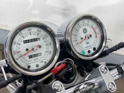 Yamaha SR400 2022