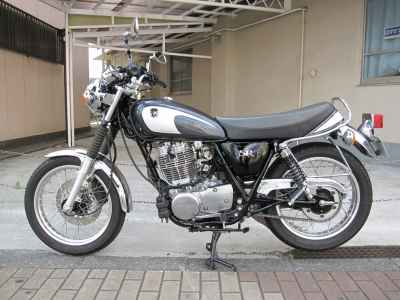 Yamaha SR400 2021