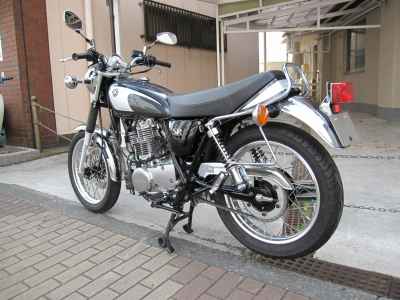Yamaha SR400 2021